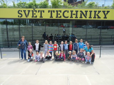 Předškoláci ve "Světě techniky" v Ostravě.
