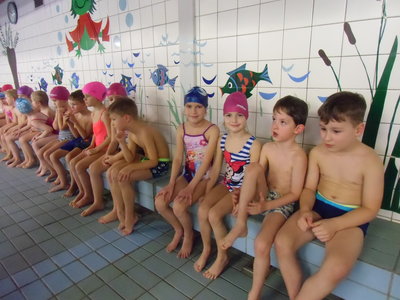 První plavání Koťátek.