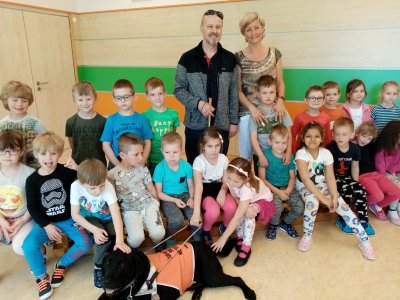 Beseda o vodícím pejskovi