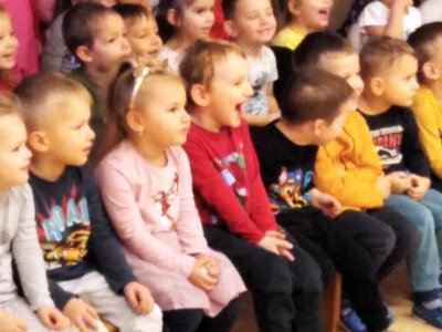 "Průzkumníci v Africe" - divadelní představení v naší školičce