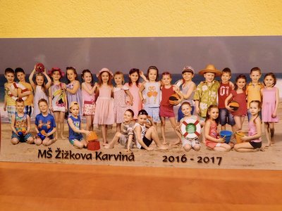 Předškoláci se fotili na tablo