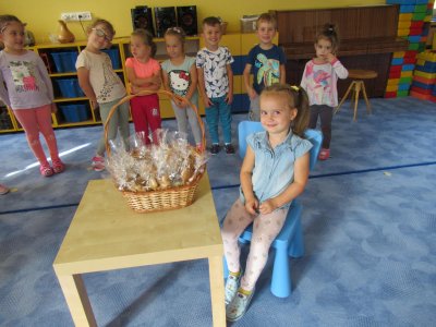 Sluníčka si hrají, staví  a slaví kamarádčiny narozeniny
