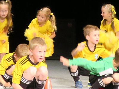 Sportovně-taneční  vystoupení našich  předškoláků na akademie ZŠ Mendelova mělo velký úspěch