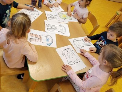 Kuřátka a jejich pyžamový den