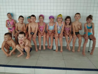 Páteční plavání ( druhé skupiny )