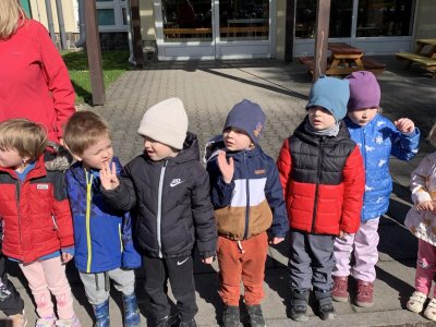 Sokolníci s dravci v MŠ
