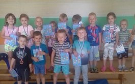 Kuřátka sportovala a získala medaile za sportovní všestrannost